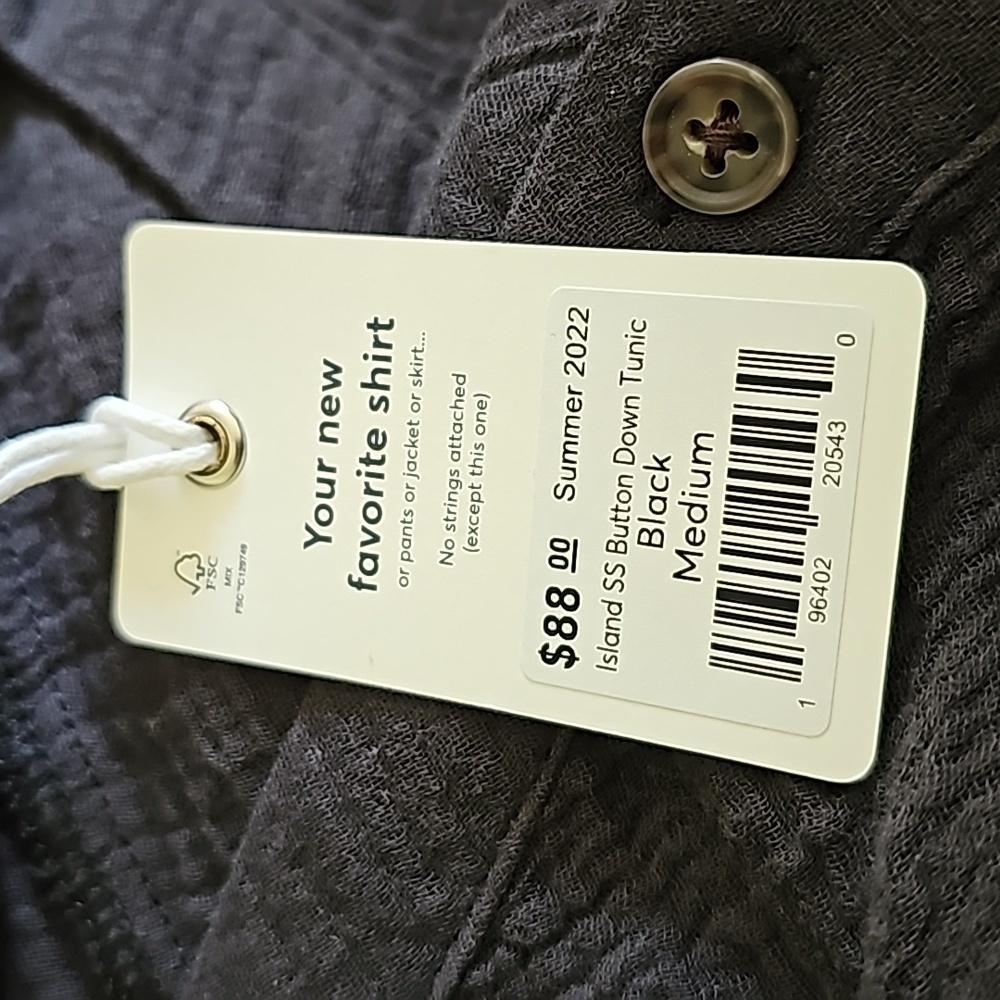 Marine layer Island Short Sleeve Button Down Tunic in Black - Picture 7 of 8